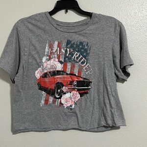 Size L graphic tea, easy rider crop top